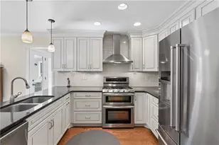 409 Taberon Rd, Peachtree City, GA 30269 - Photo 12