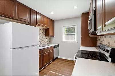 243 S Myrtle Street, Winder, GA 30680 - Photo 10