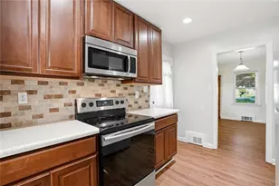 243 S Myrtle St, Winder, GA 30680 - Photo 14