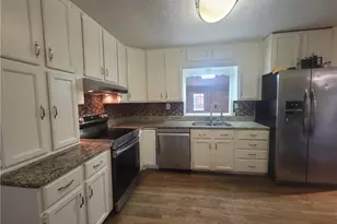 538 Cole Dr SW, Lilburn, GA 30047 - Photo 6