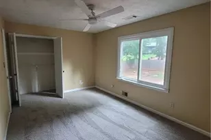538 Cole Dr SW, Lilburn, GA 30047 - Photo 8