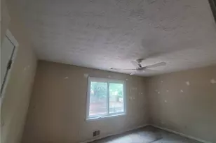 538 Cole Dr SW, Lilburn, GA 30047 - Photo 28