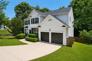 6815 Grand Magnolia Dr, Sugar Hill, GA 30518 - Photo 2