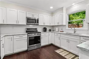 1074 Wash Lee Dr SW, Lilburn, GA 30047 - Photo 8