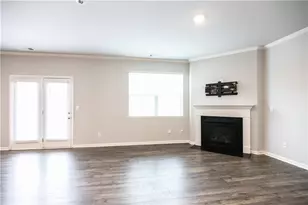 4377 Montberry Ln, Fairburn, GA 30213 - Photo 2