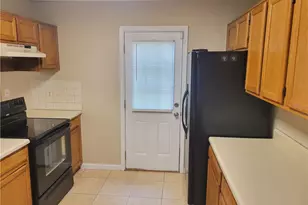 1060 Hillsborough Chase NW, Kennesaw, GA 30144 - Photo 4