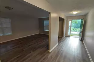 5573 Rock Lake Dr, Atlanta, GA 30349 - Photo 2