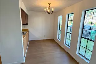 869 Heritage Oaks Dr, Stone Mountain, GA 30088 - Photo 4