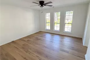869 Heritage Oaks Dr, Stone Mountain, GA 30088 - Photo 2