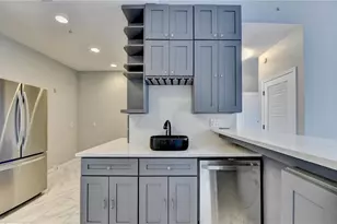 3040 Peachtree Rd NW, Atlanta, GA 30305 - Photo 10