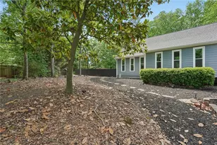 3334 Pebble Hill Dr, Marietta, GA 30062 - Photo 4