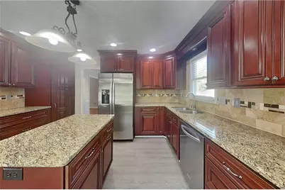 11195 Surrey Park Trail, Duluth, GA 30097 - Photo 4