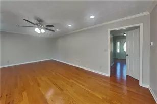 11195 Surrey Park Trail, Duluth, GA 30097 - Photo 6