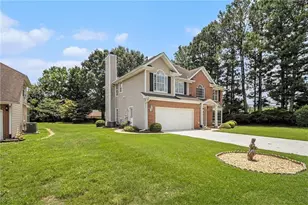 1900 Green Oak Circle, Lawrenceville, GA 30043 - Photo 2