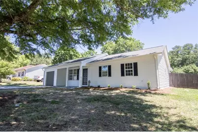 5933 Fieldstone Court, Clermont, GA 30527 - Photo 2