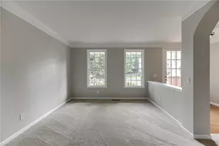 5971 Peacock Ln, Hoschton, GA 30548 - Photo 4