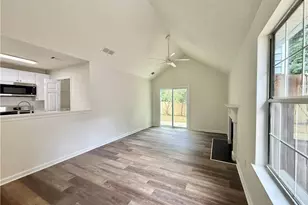 3790 Mays Ct SW, Atlanta, GA 30331 - Photo 4