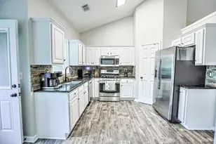 6145 Devonshire Dr, Flowery Branch, GA 30542 - Photo 12