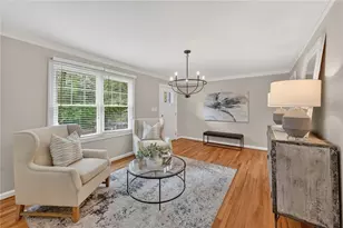 1898 Dyer Cir, Chamblee, GA 30341 - Photo 4