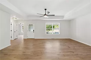 981 Hoyt St, Cornelia, GA 30531 - Photo 8
