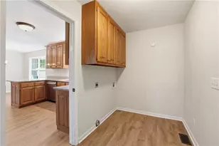 981 Hoyt St, Cornelia, GA 30531 - Photo 14