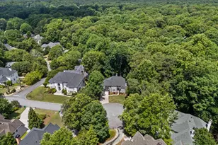 3851 Glenhurst Dr SE, Smyrna, GA 30080 - Photo 2