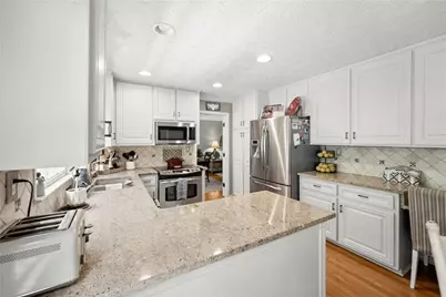 3814 Shawnee Run SW, Lilburn, GA 30047 - Photo 14
