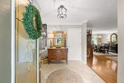 3814 Shawnee Run SW, Lilburn, GA 30047 - Photo 6
