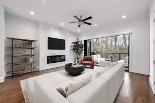 1099 Briar Cove Cir, Atlanta, GA 30329 - Photo 2