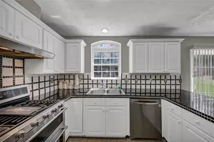 415 Madison Chase Dr, Lawrenceville, GA 30062 - Photo 14