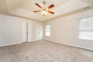 827 Shadow Lake Dr, Lithonia, GA 30058 - Photo 2