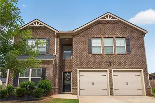 135 Twin Lakes Dr, Covington, GA 30016 - Photo 2
