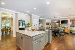 1025 Stonegate Ct, Roswell, GA 30075 - Photo 32