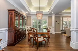 1025 Stonegate Ct, Roswell, GA 30075 - Photo 10