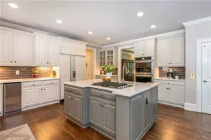 1025 Stonegate Ct, Roswell, GA 30075 - Photo 28