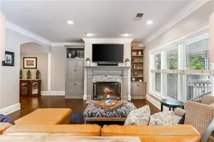 1025 Stonegate Ct, Roswell, GA 30075 - Photo 18