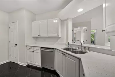 3334 Peachtree Road NE #103, Atlanta, GA 30326 - Photo 14