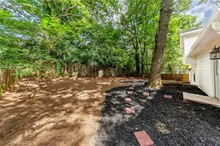 627 Ridge Ave, Stone Mountain, GA 30083 - Photo 32