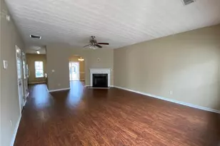 646 Kenridge Dr, Suwanee, GA 30024 - Photo 4
