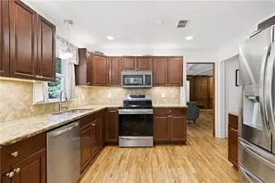 4512 Mountain Creek Dr NE, Roswell, GA 30075 - Photo 16