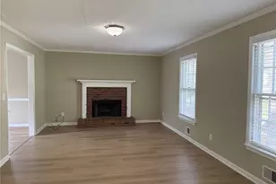2130 Crescentview Dr, Lawrenceville, GA 30044 - Photo 2