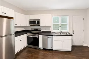 1610 Line Cir, Decatur, GA 30032 - Photo 2