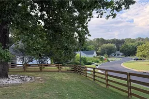 4335 Lexington Ridge Dr, Loganville, GA 30052 - Photo 4