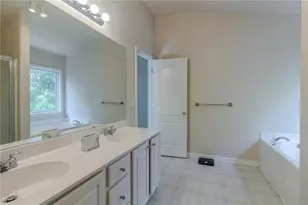 2017 Preserve Creek Way, Loganville, GA 30052 - Photo 36