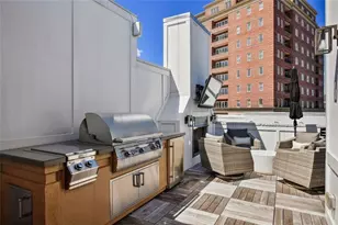 3667 Peachtree Rd NE, Atlanta, GA 30319 - Photo 4