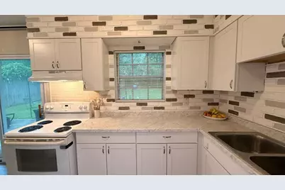 5001 Park Lane NW, Kennesaw, GA 30144 - Photo 6