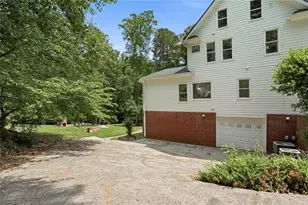 6110 Robbs Crossing Dr, Cumming, GA 30041 - Photo 36