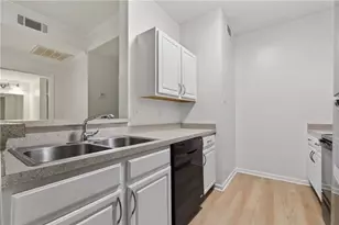 2700 Pine Tree Road NE, Atlanta, GA 30324 - Photo 6