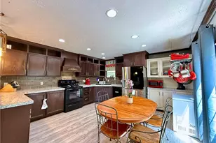 1048 Robin Hood Dr, Murrayville, GA 30564 - Photo 4