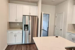 1050 Sunny Lk Dr, Lawrenceville, GA 30043 - Photo 8